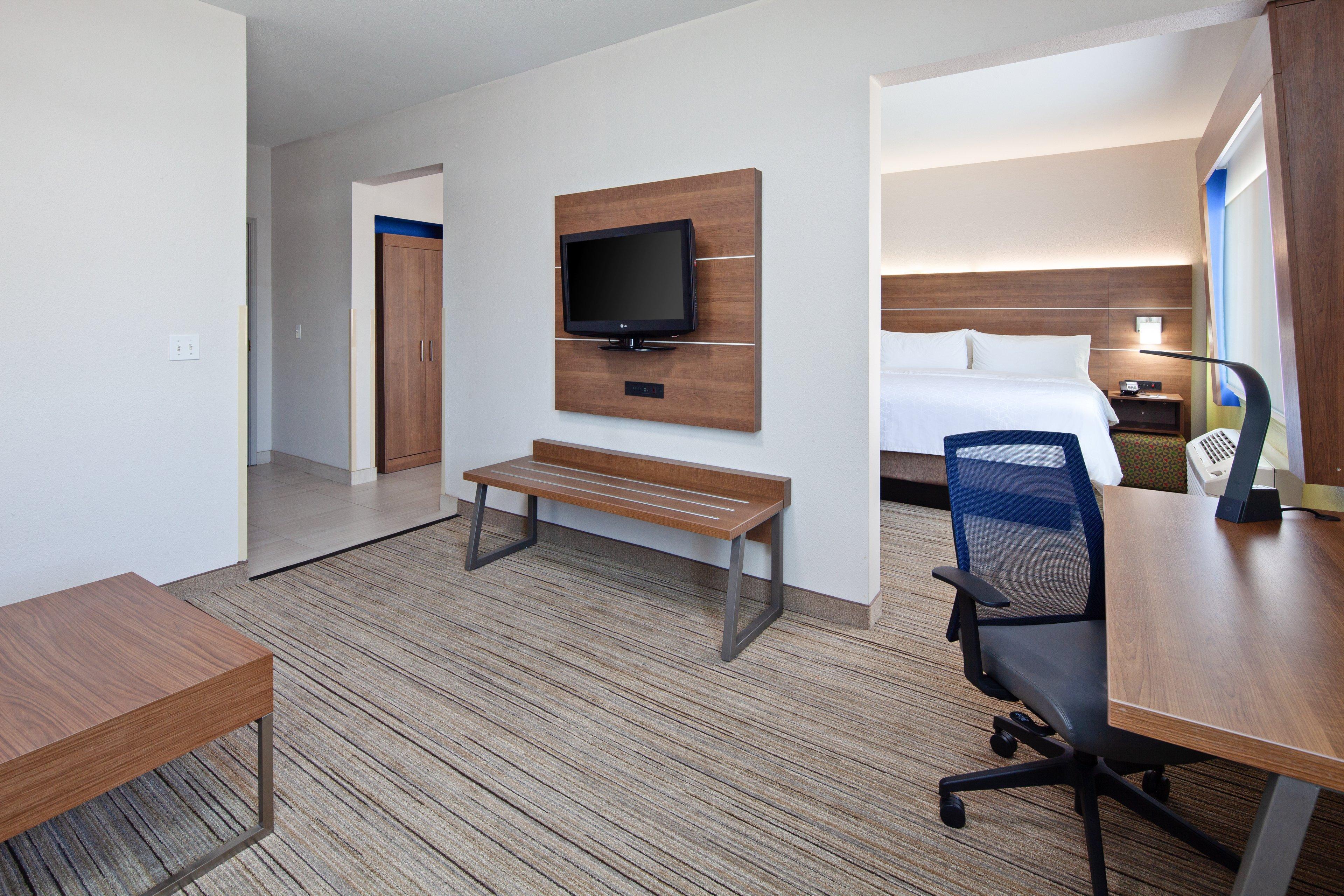 Holiday Inn Express & Suites - Tulare By Ihg Экстерьер фото