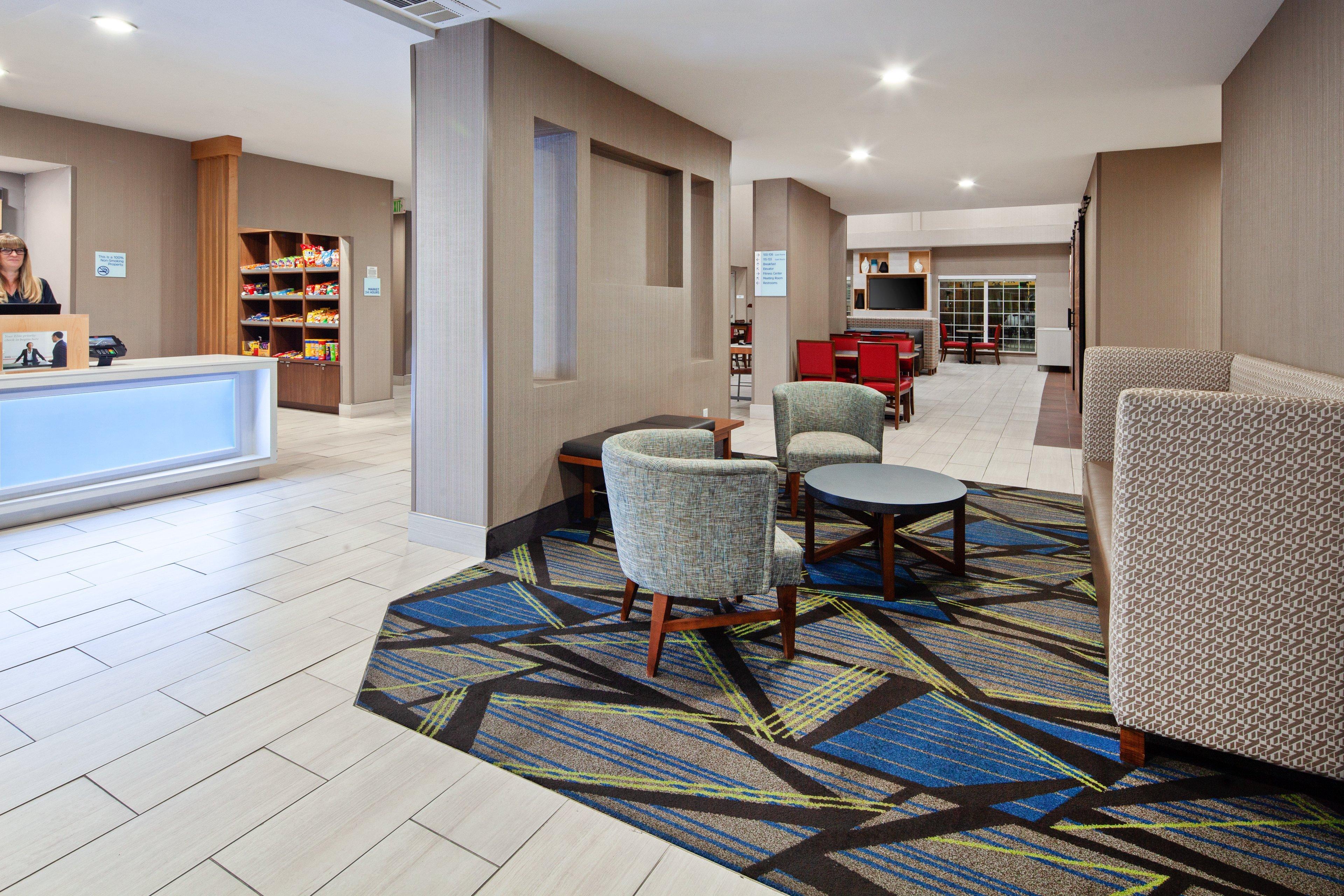 Holiday Inn Express & Suites - Tulare By Ihg Экстерьер фото