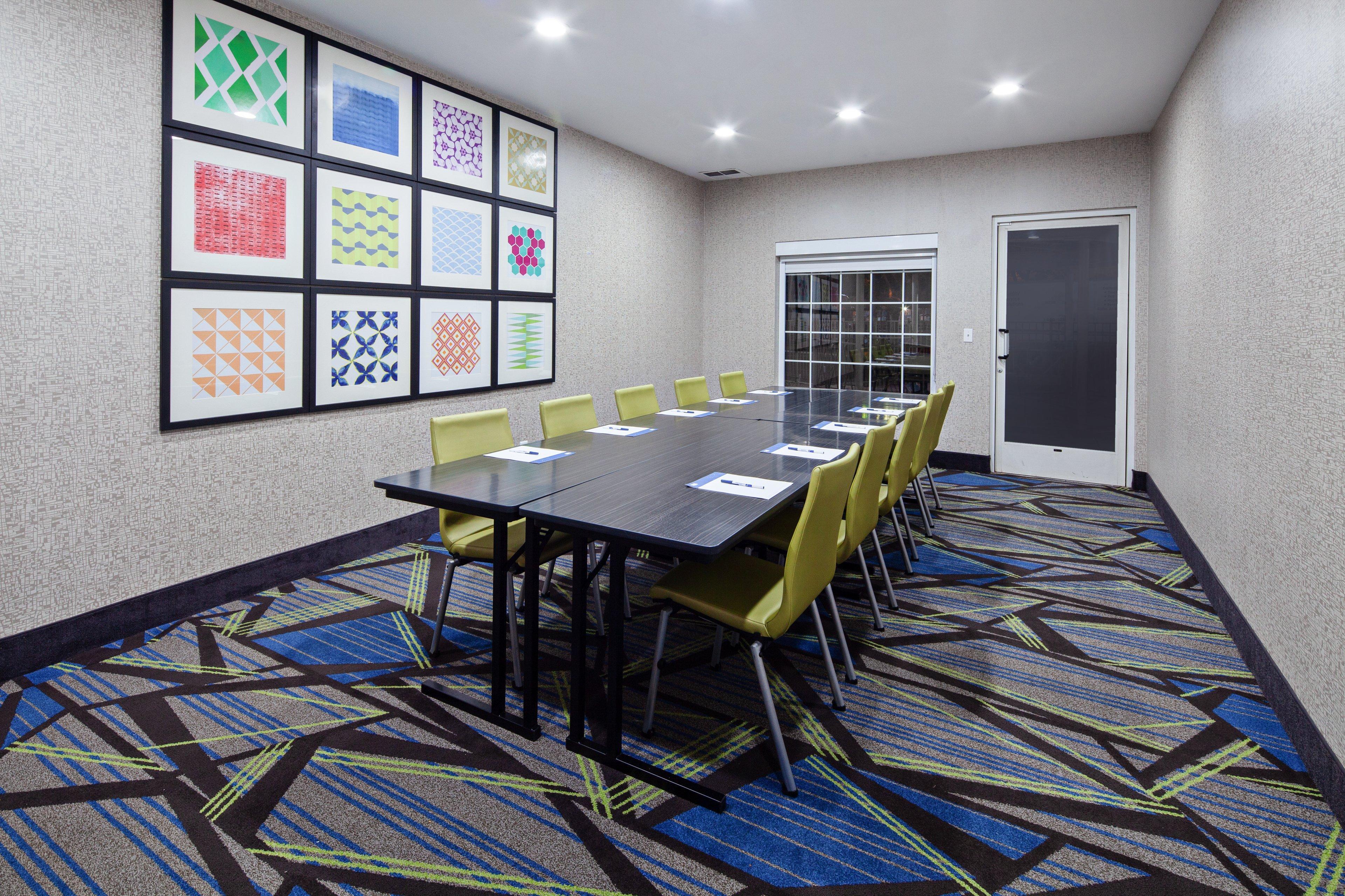 Holiday Inn Express & Suites - Tulare By Ihg Экстерьер фото